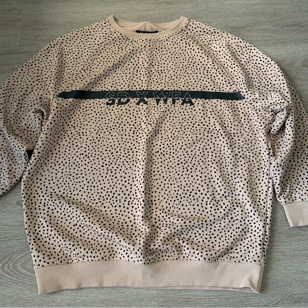 White Fox Boutique x Sarah's Day Tan Dalmatian Print Sweatshirt Size L